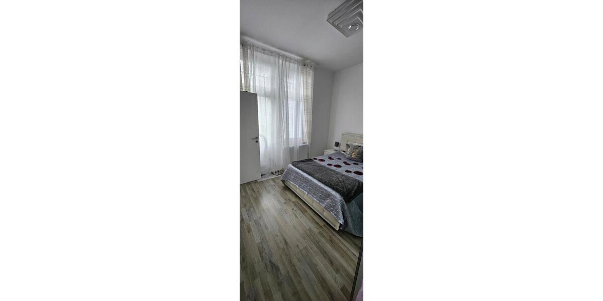Etagenwohnung Mönchengladbach Süd - 3 Zimmer, 75 m&sup2;, 1.500&euro; | Angebot:26587543