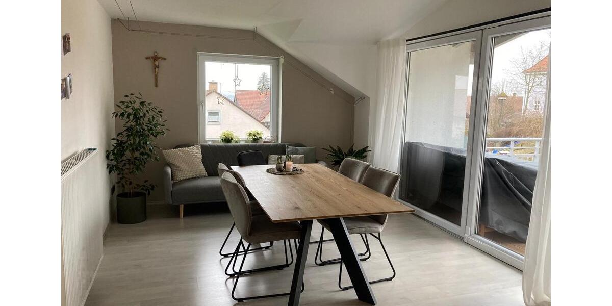 Etagenwohnung Osterberg - 3.5 Zimmer, 117 m&sup2;, 1.050&euro; | Angebot:24398057