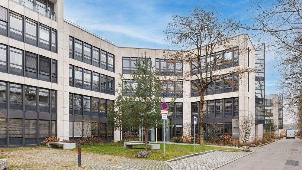 Großzügige 315 m² Bürofläche zur Untermiete in München - Küche, 3 Stellplätze zimmer