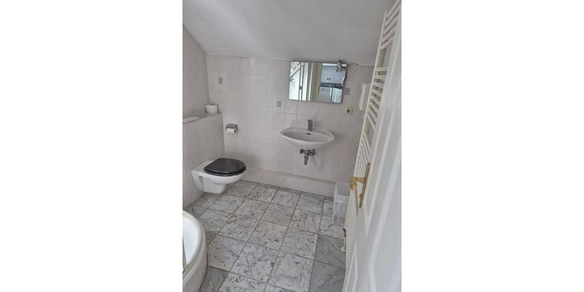 Villa Ahrensburg - 7 Zimmer, 188 m&sup2;, 3.190&euro; | Angebot:26582178
