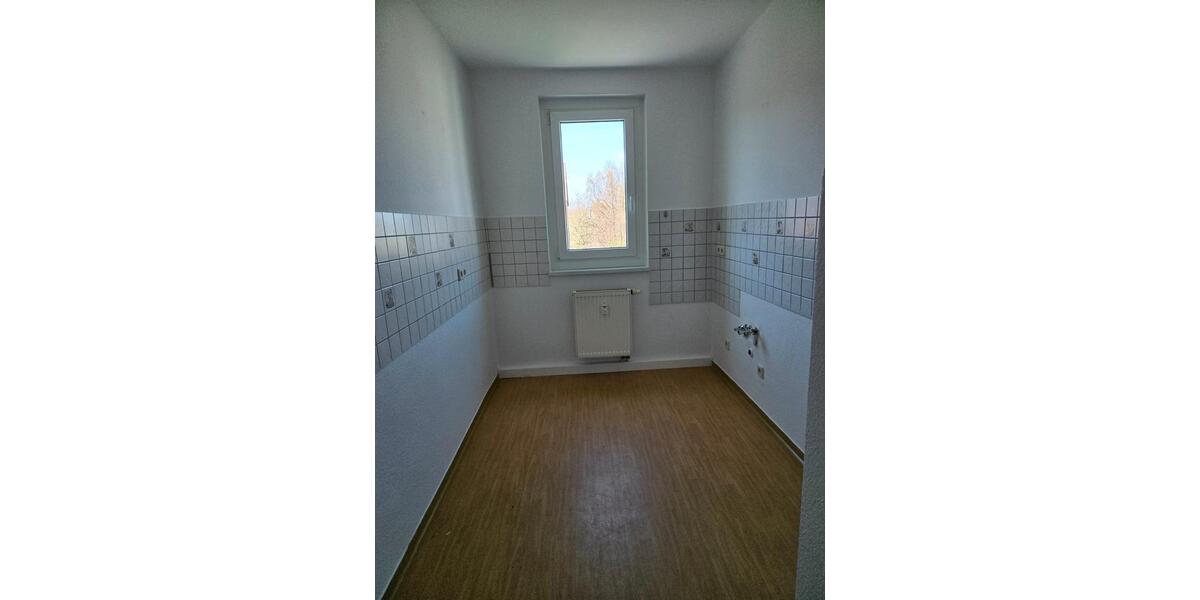 Etagenwohnung Lucka - 2 Zimmer, 49 m&sup2;, 335&euro; | Angebot:26191731