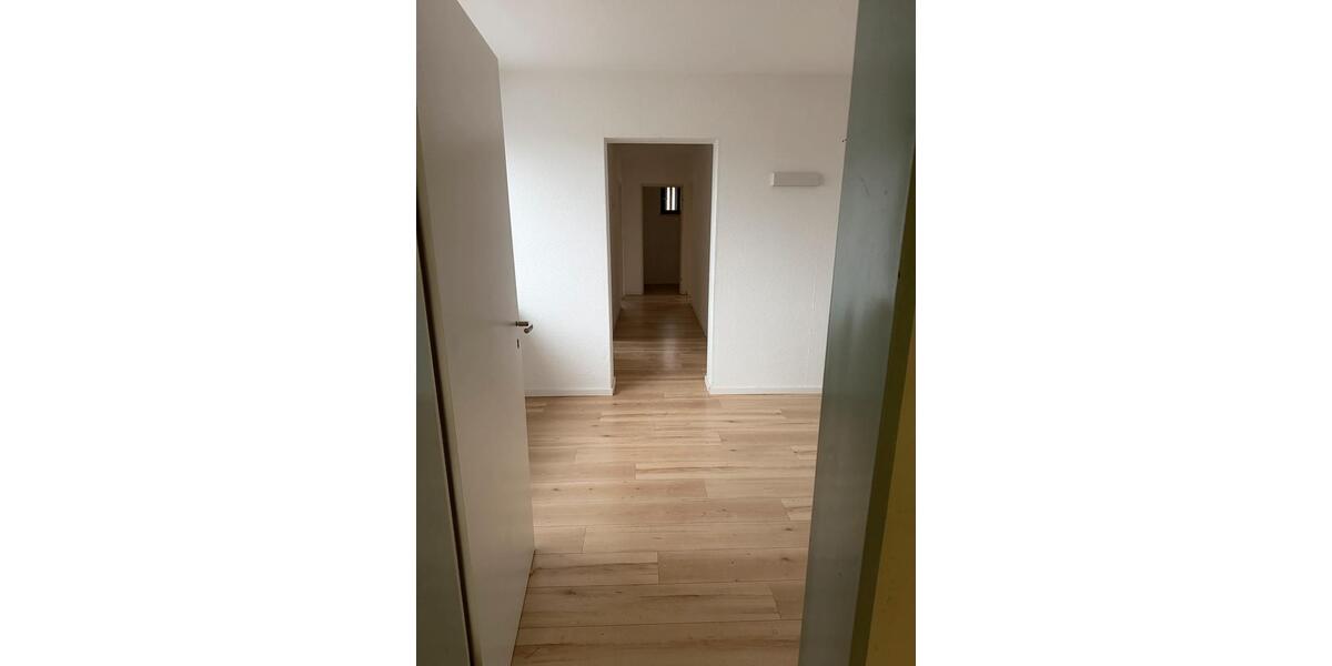 Etagenwohnung Niefern-Öschelbronn Öschelbronn - 4 Zimmer, 115 m&sup2;, 1.350&euro; | Angebot:25592548