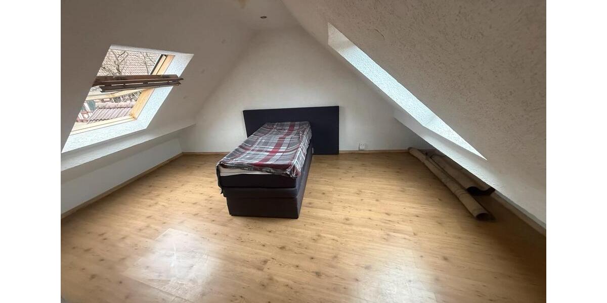 Dachgeschoßwohnung Illingen - 2 Zimmer, 68 m&sup2;, 550&euro; | Angebot:26565137