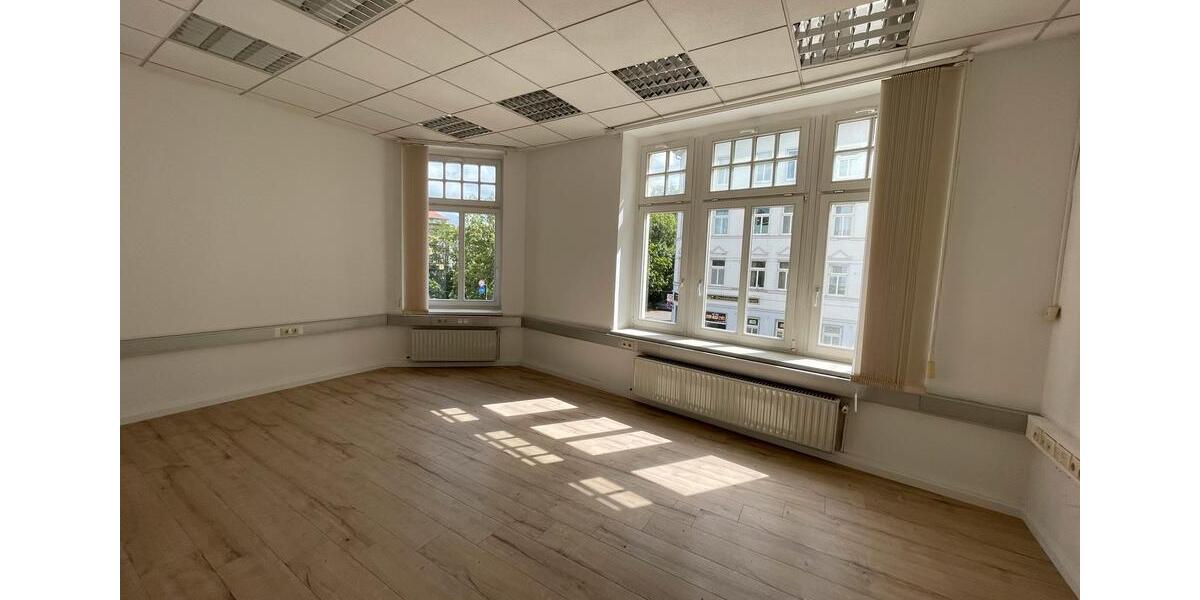 Großzügige und helle Büroflächen in zentraler Lage ab sofort zu vermieten zimmer