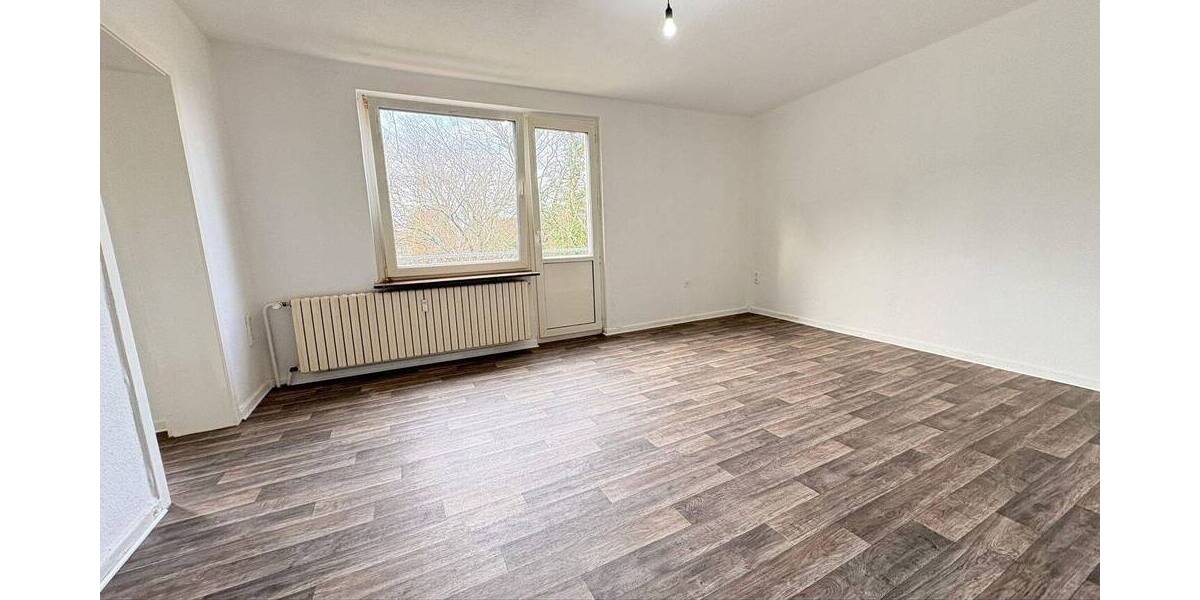 Geräumige 2,5 Zimmer mit Balkon 2 zimmer