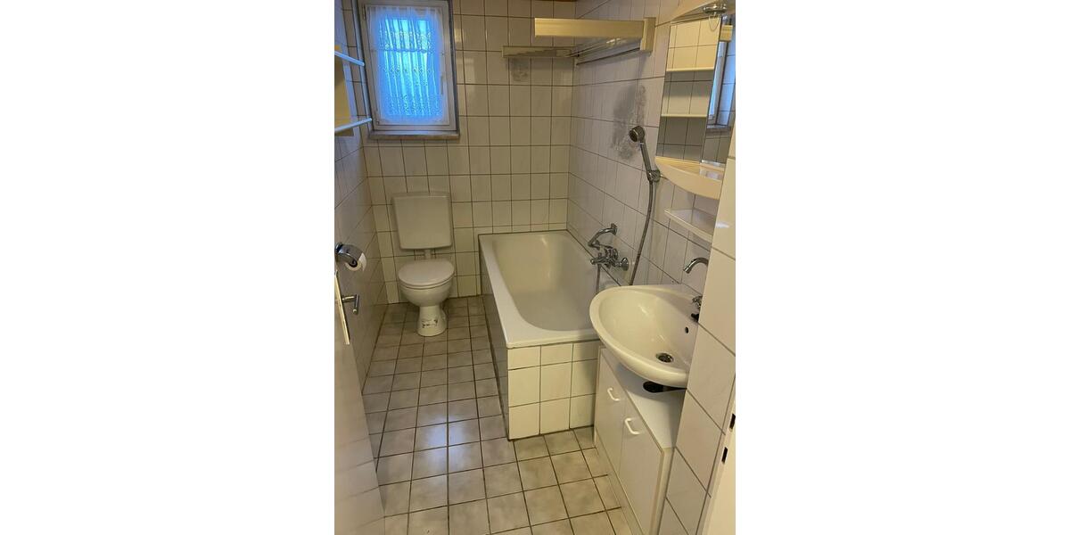 *neu renovierte* 3-Zimmer + Küche + Bad, ca. 50qm 3 zimmer