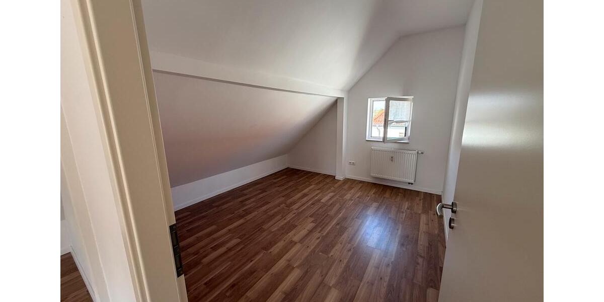 Dachgeschoßwohnung Weißenburg in Bayern - 3 Zimmer, 55 m&sup2;, 500&euro; | Angebot:26167504