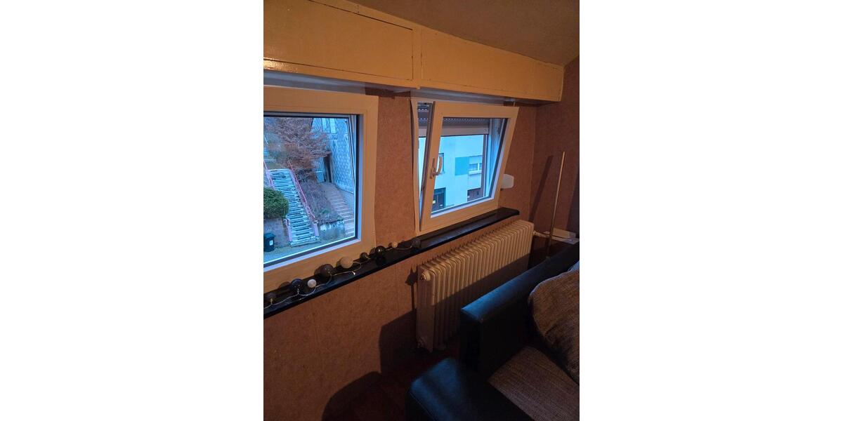 Dachgeschoßwohnung Neunkirchen Heinitz - 3 Zimmer, 80 m&sup2;, 680&euro; | Angebot:24841901