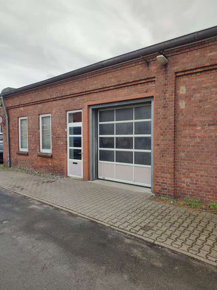 Halle in Lauenburg Elbe 890 € 156 m²