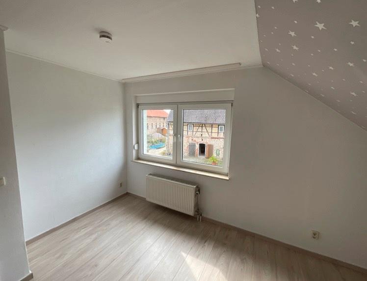Dachgeschoßwohnung Kindelbrück - 3 Zimmer, 88 m&sup2;, 520&euro; | Angebot:22553780