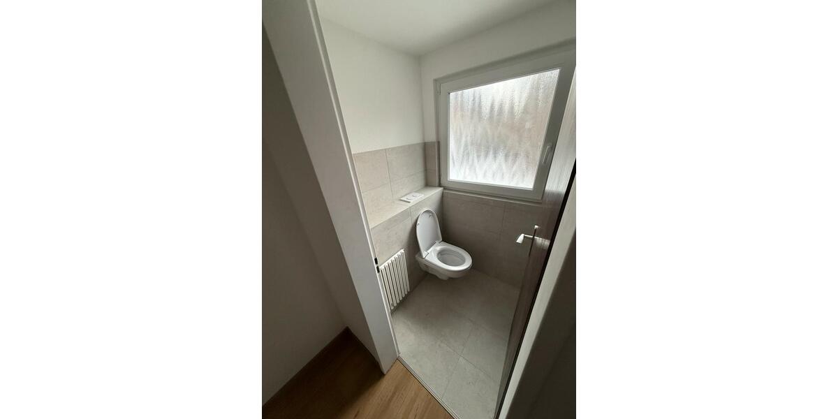 Mehrfamilienhaus, Wohnhaus Albstadt Gemarkung Onstmettingen - 4 Zimmer, 78 m&sup2;, 900&euro; | Angebot:24806444