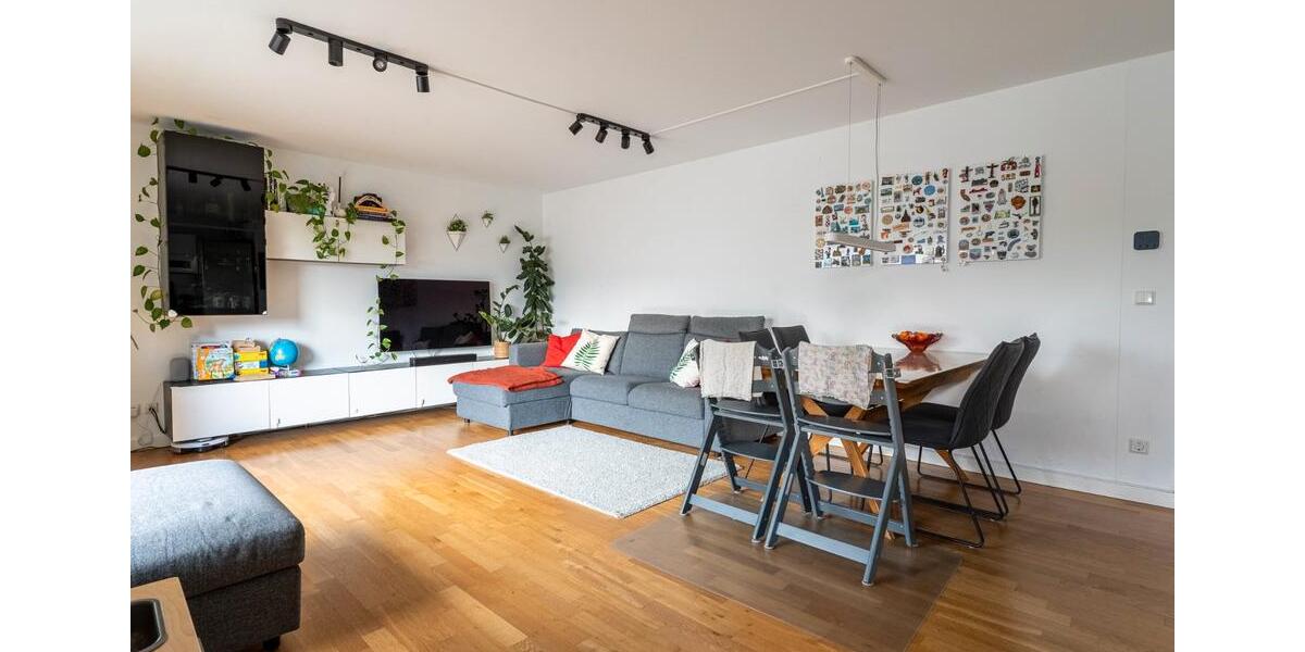 Dachgeschoßwohnung Berlin Lichtenberg - 3.5 Zimmer, 108 m&sup2;, 2.000&euro; | Angebot:26699559