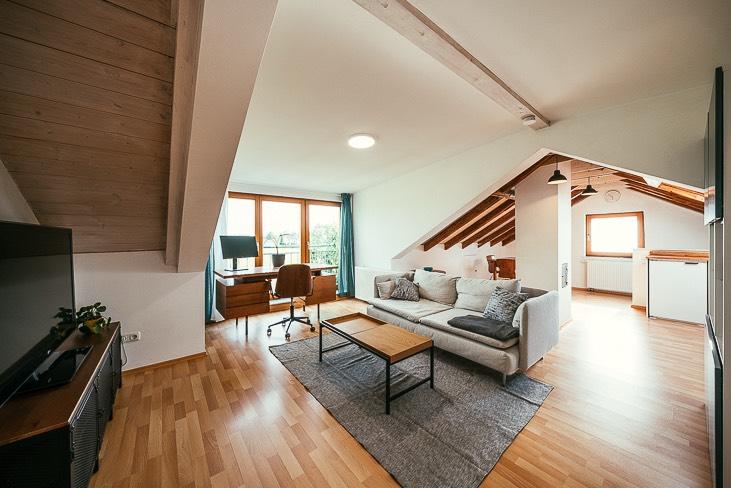 Wohnen auf Zeit Stadtbergen - 2 Zimmer, 42 m&sup2;, 1.150&euro; | Angebot:26142525