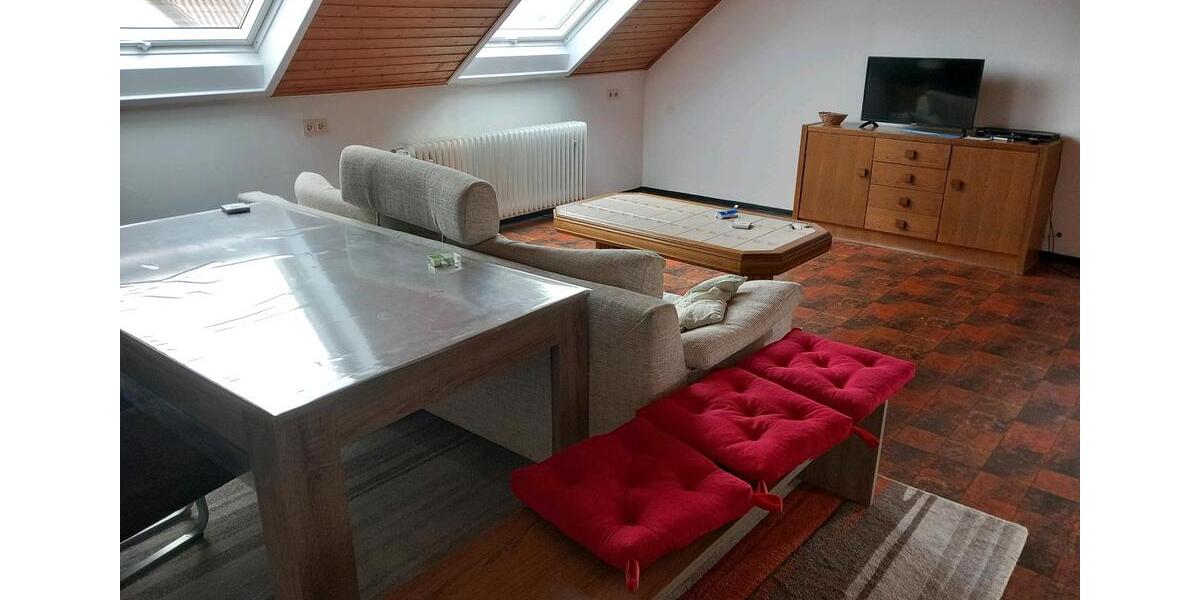 Dachgeschoßwohnung Kleinlangheim - 3 Zimmer, 98 m&sup2;, 750&euro; | Angebot:25378103