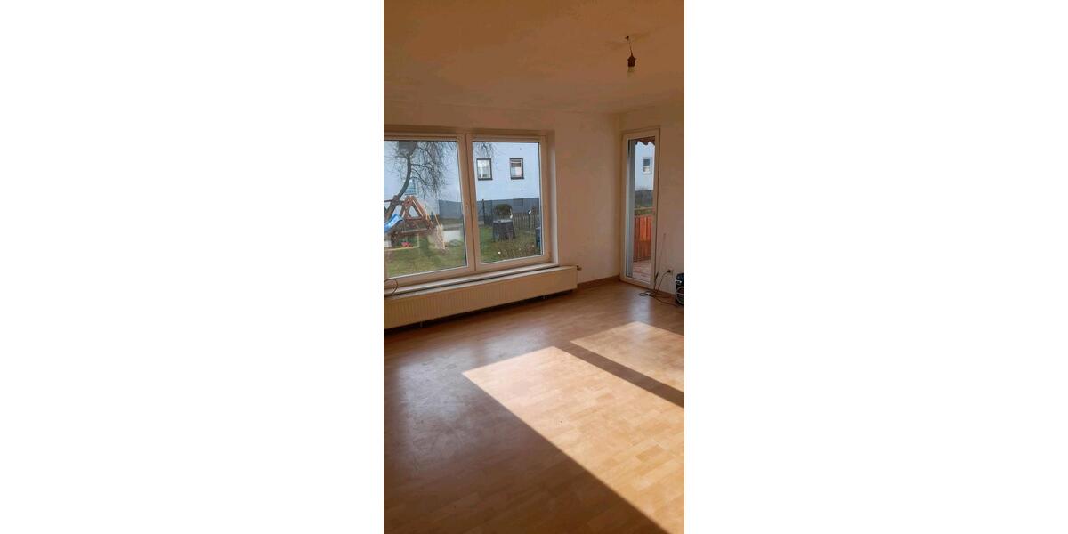 Erdgeschoßwohnung Selb - 3 Zimmer, 70 m&sup2;, 650&euro; | Angebot:25840257