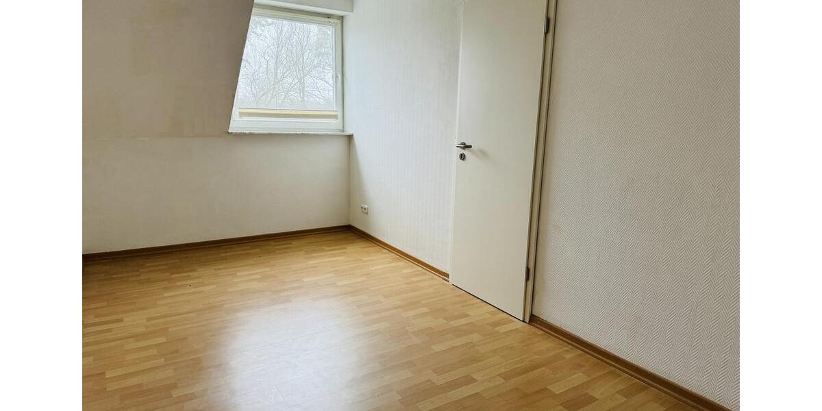 Dachgeschoßwohnung Glienicke/Nordbahn Nordbahn - 3.5 Zimmer, 111 m&sup2;, 1.706&euro; | Angebot:26622452