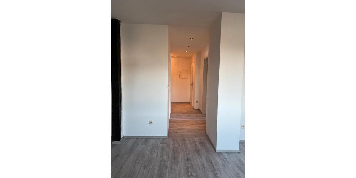 Dachgeschoßwohnung Bitterfeld-Wolfen Bitterfeld - 2 Zimmer, 50 m&sup2;, 325&euro; | Angebot:26449024
