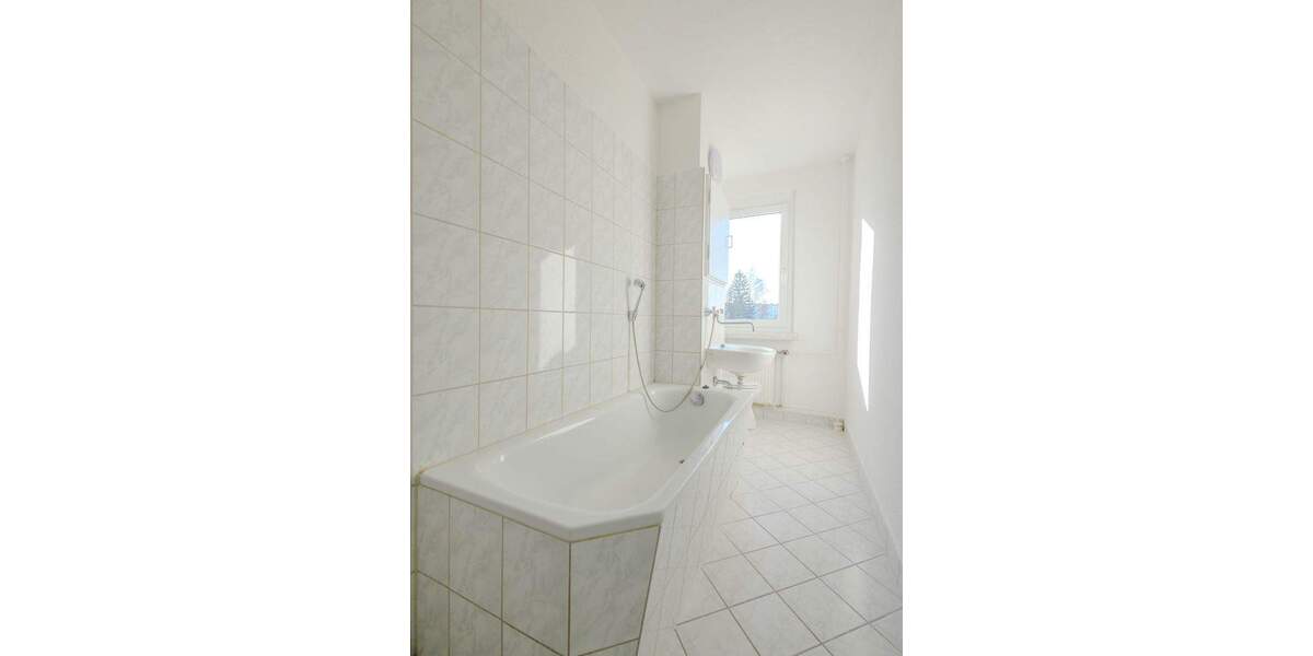 Etagenwohnung Neustadt in Sachsen Neustadt - 3 Zimmer, 60 m&sup2;, 330&euro; | Angebot:25909015