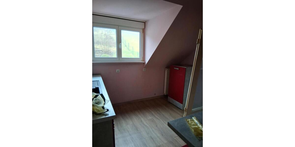 Dachgeschoßwohnung Bitburg - 4 Zimmer, 90 m&sup2;, 850&euro; | Angebot:24839565