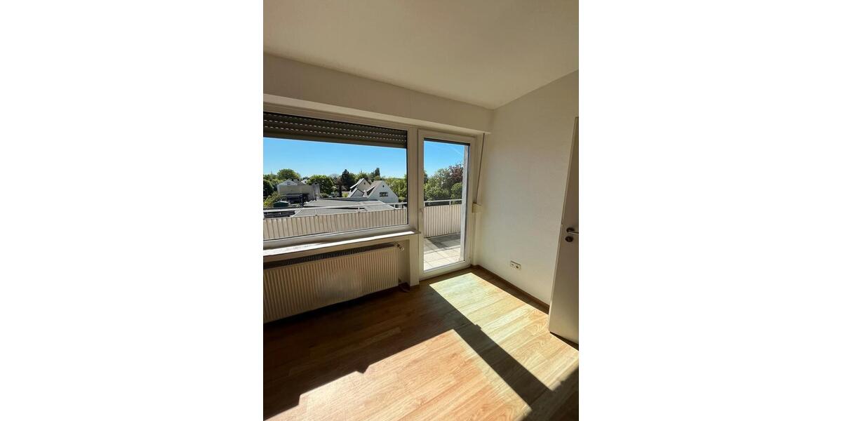 Dachgeschoßwohnung Neuwied - 3 Zimmer, 82 m&sup2;, 757&euro; | Angebot:26620367