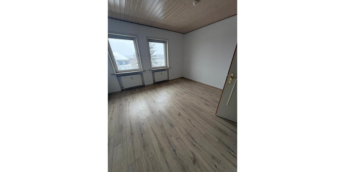 Etagenwohnung Marktredwitz - 3 Zimmer, 94 m&sup2;, 600&euro; | Angebot:24752276