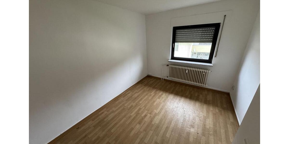 4-Zimmer-Wohnung in Saarbrücken nahe der französischen Grenze [HMR-O46E04] 4 zimmer