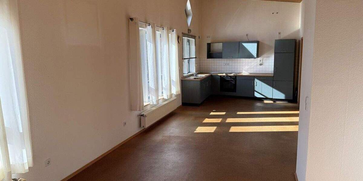 Etagenwohnung Nienburg - 2 Zimmer, 75 m&sup2;, 700&euro; | Angebot:25775747