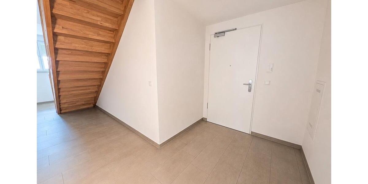 Maisonettenwohnung Tegernheim - 3 Zimmer, 94 m&sup2;, 1.500&euro; | Angebot:26698842