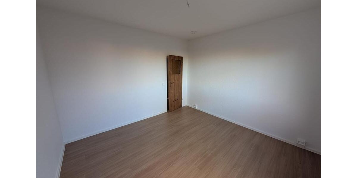 Etagenwohnung Eisenach - 3 Zimmer, 60 m&sup2;, 400&euro; | Angebot:23227138