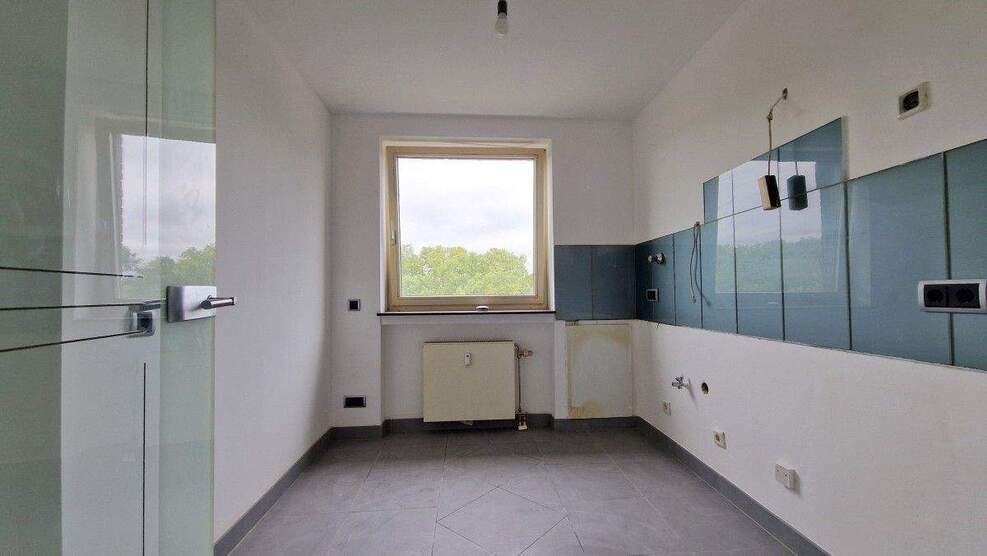Komfortables Wohnen: Balkon, Tiefgarage, Pool & Sauna in Duisburg 3 zimmer