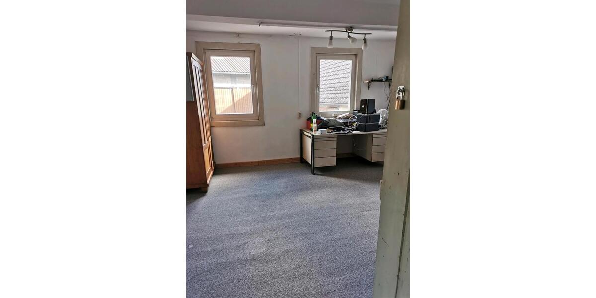 Etagenwohnung Weikersheim - 6 Zimmer, 217 m&sup2;, 980&euro; | Angebot:26697085