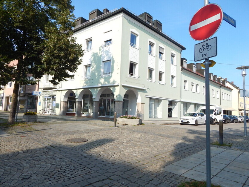 Gewerbeflächen in bester Lager, in der Fußgängerzone von 83395 Freilassing - frei ab sofort