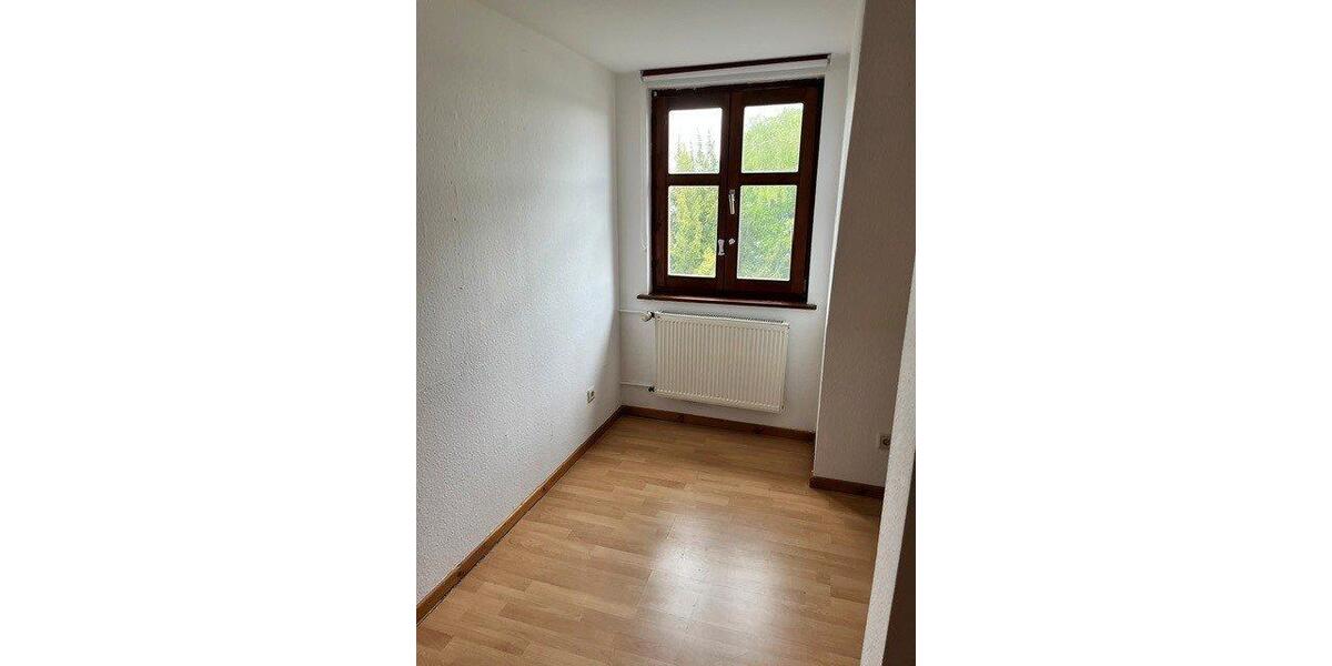 Dachgeschoßwohnung Lohfelden - 4 Zimmer, 135 m&sup2;, 1.350&euro; | Angebot:26663717