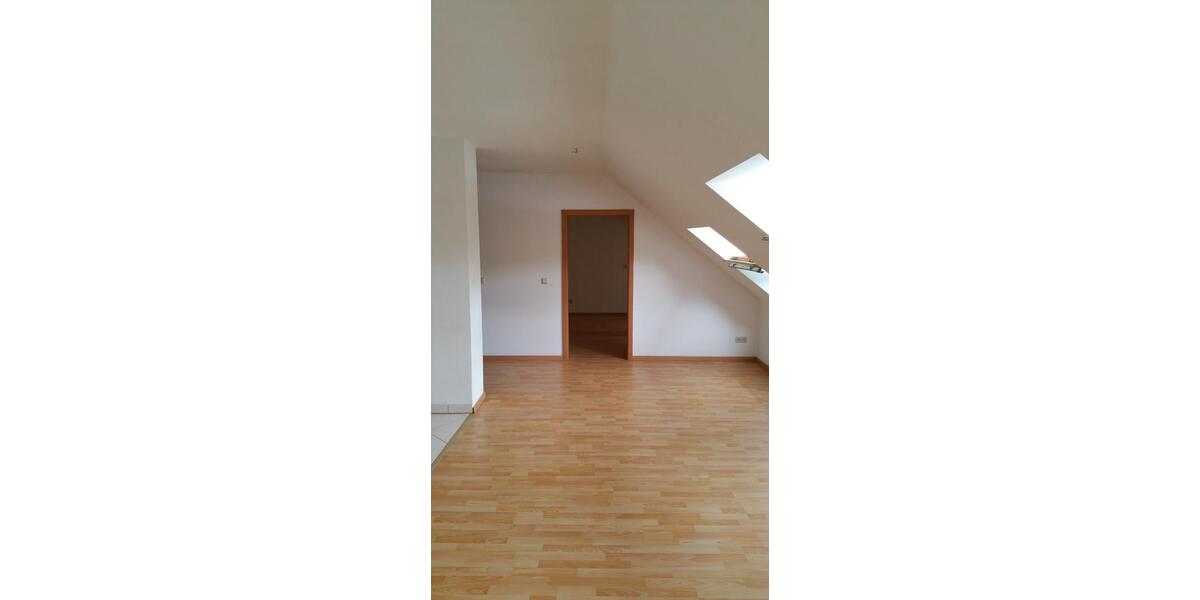Dachgeschoßwohnung Döbeln - 2 Zimmer, 55 m&sup2;, 350&euro; | Angebot:26263487