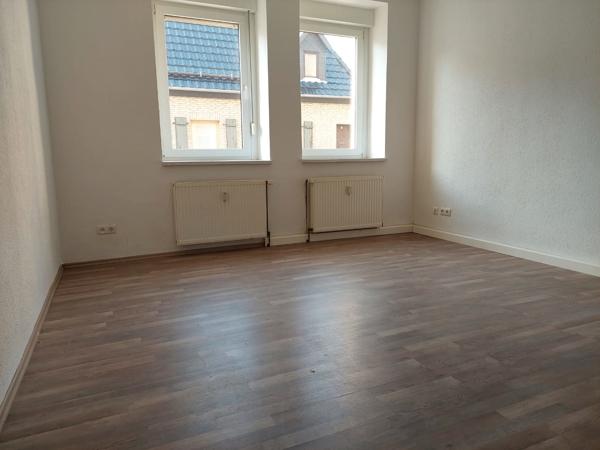 Erdgeschoßwohnung Aschersleben - 1 Zimmer, 33 m&sup2;, 230&euro; | Angebot:25894250