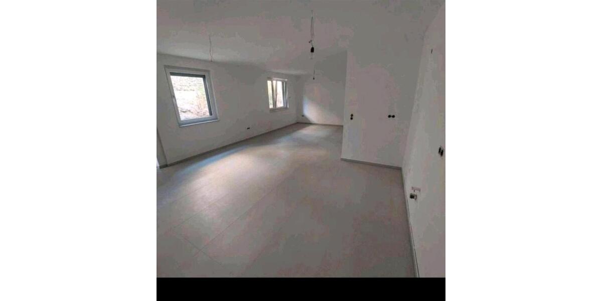 Etagenwohnung Ludwigshafen am Rhein - 2 Zimmer, 65 m&sup2;, 750&euro; | Angebot:24806706