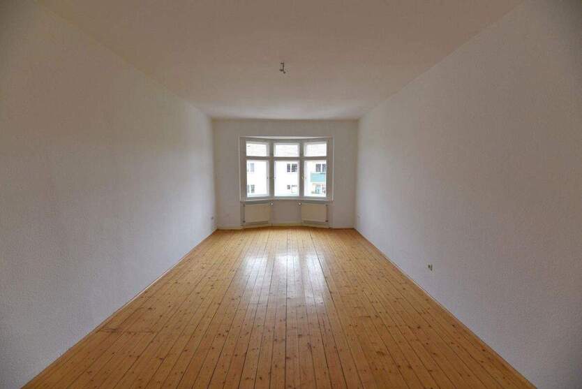 Johannstadt: Schöne 4 Raum-Whg mit Holzdielung, seitlicher Elbblick A31 4.OG re E9 4 zimmer