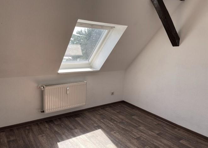 Dachgeschoßwohnung Oschersleben (Bode) - 1 Zimmer, 34 m&sup2;, 208&euro; | Angebot:26296892