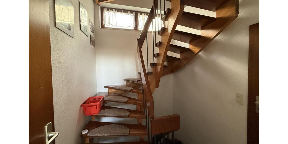 Reihenhaus Schwäbisch Hall - 6.5 Zimmer, 140 m&sup2;, 1.200&euro; | Angebot:26451380