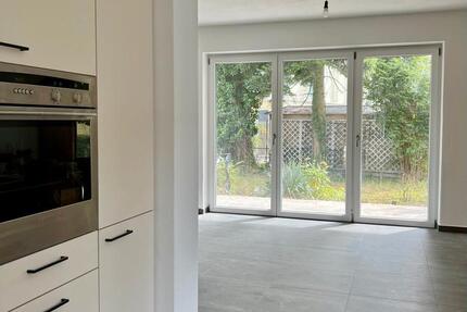Exklusives Einfamilienhaus - kernsaniert, Garten, Garage & EBK