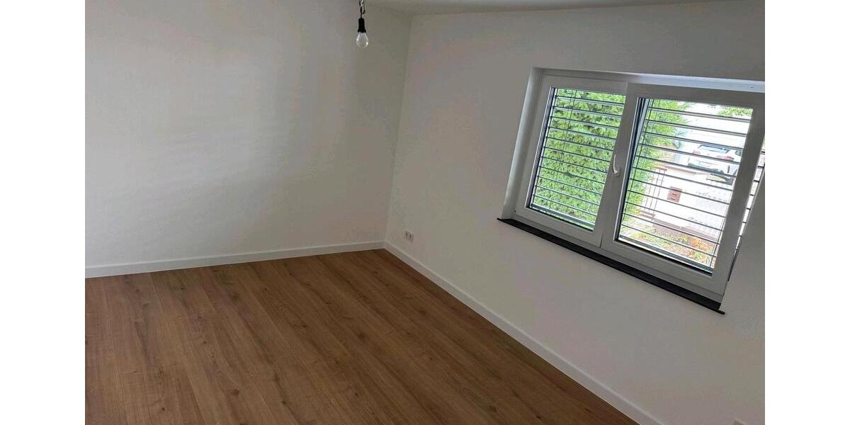 Erdgeschoßwohnung Mühlacker - 3 Zimmer, 70 m&sup2;, 1.380&euro; | Angebot:24535008