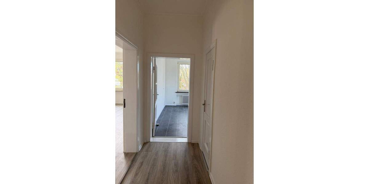 Etagenwohnung Bremerhaven Geestemünde - 3 Zimmer, 120 m&sup2;, 810&euro; | Angebot:25797442