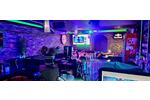 Sehr gut laufende Karaoke-Bar mit Inventarablöse, Hohe Einnahmen! zimmer