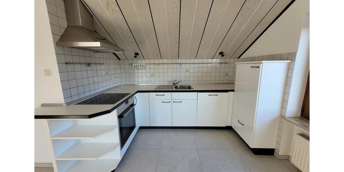 Dachgeschoßwohnung Igersheim - 2.5 Zimmer, 62 m&sup2;, 589&euro; | Angebot:26527387