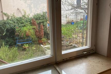 Mädels-WG, super günstig, gemütlich, Blick in Garten 1 zimmer