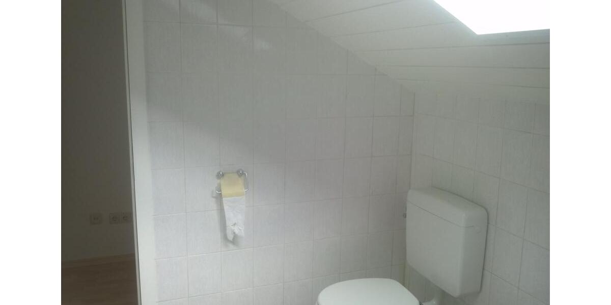 Dachgeschoßwohnung Burglengenfeld - 2 Zimmer, 69 m&sup2;, 530&euro; | Angebot:25715377