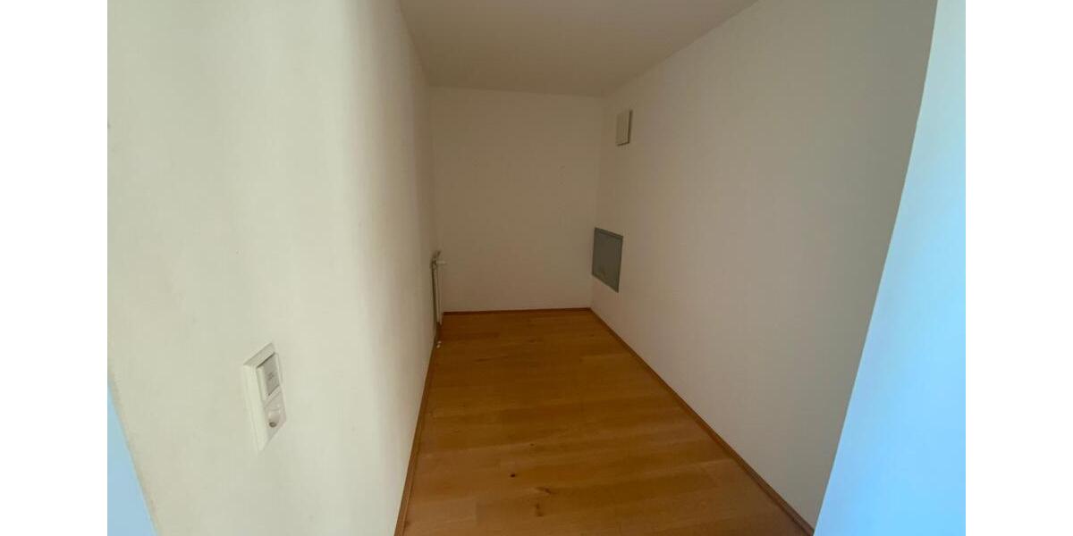 Dachgeschoßwohnung Zörbig - 5 Zimmer, 206 m&sup2;, 1.130&euro; | Angebot:20092302