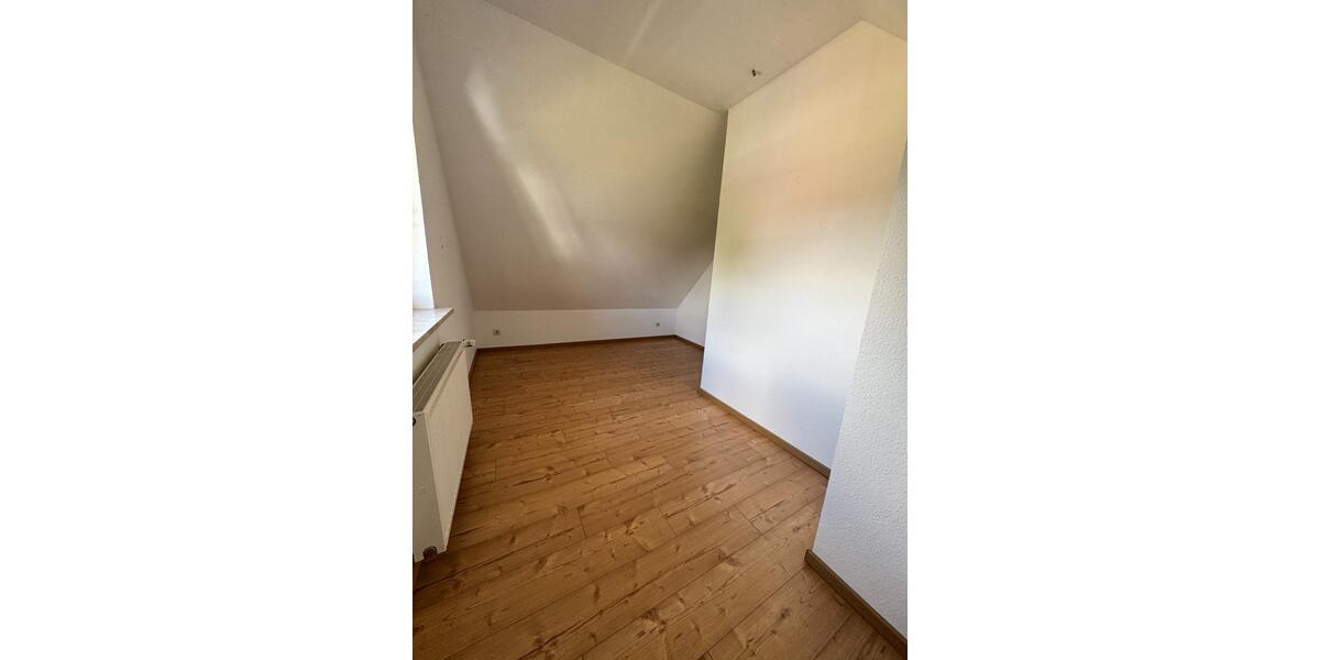 90 m² Anliegerwohnung mit Terrasse – ruhig & gepflegt 3 Zimmer 3 zimmer