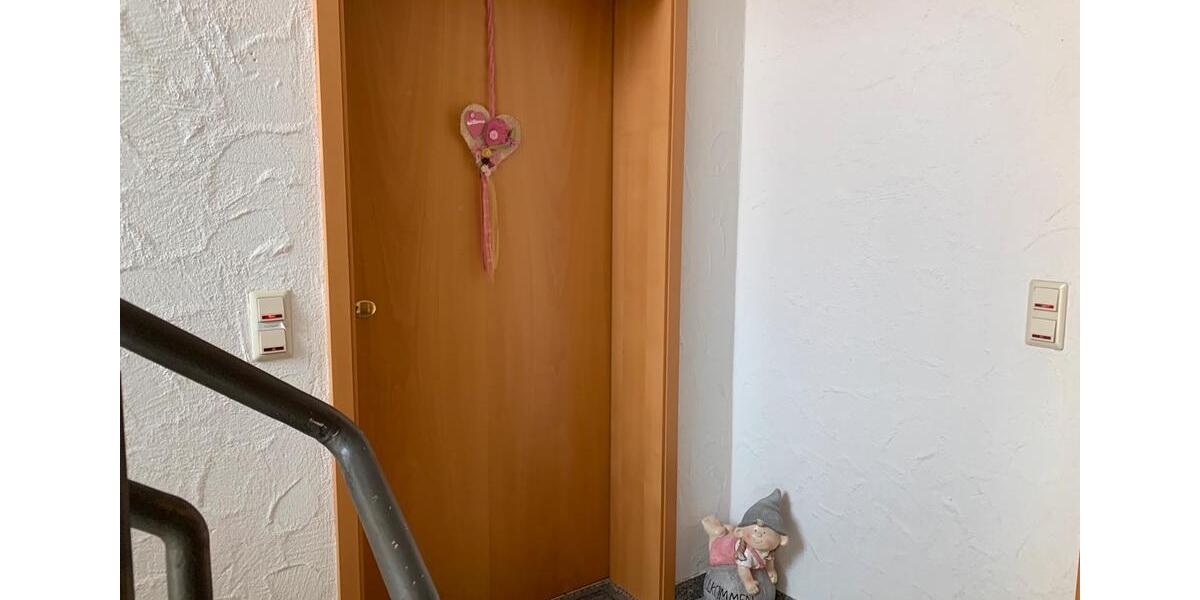 Etagenwohnung Kirchheimbolanden - 4.5 Zimmer, 90 m&sup2;, 800&euro; | Angebot:25164484