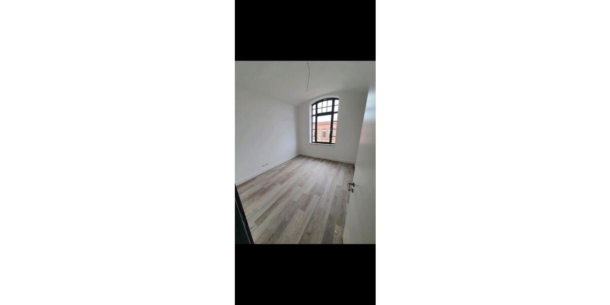 Etagenwohnung Burg - 4 Zimmer, 111 m&sup2;, 1.270&euro; | Angebot:25723608